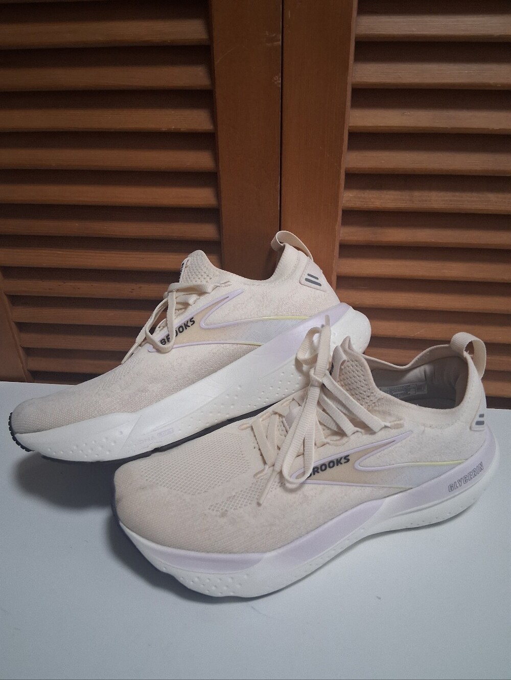 Brooks Glycerin StealthFit 21 Light Cream Women's Runnung Shoe * Size: 8.5 - Picture 2 of 8